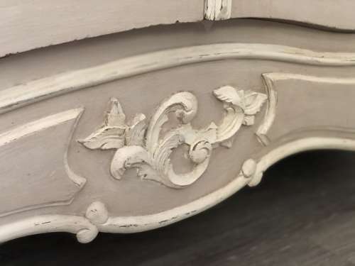Antique Chest of Drawers